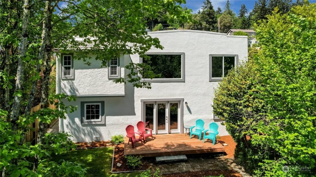 A beautiful exterior painting job done in bremerton washington